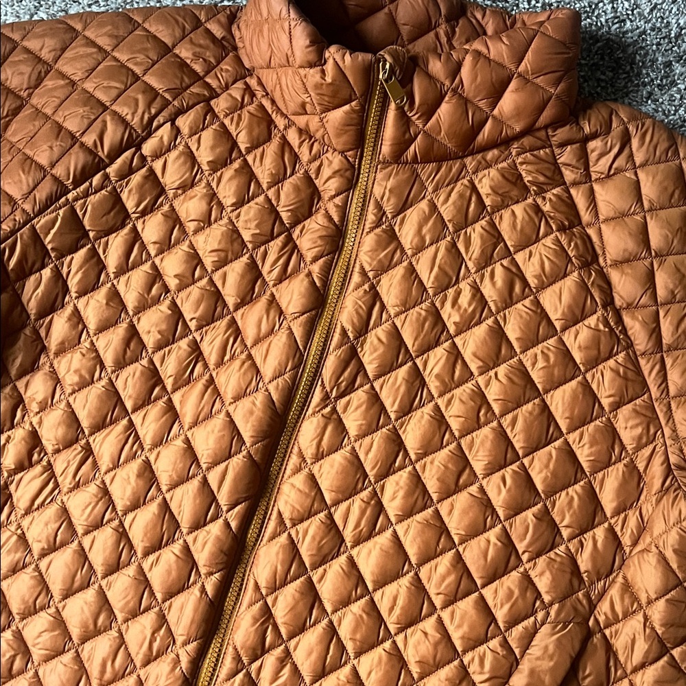 Athleta Puffer Jacket - Picture 2 of 6